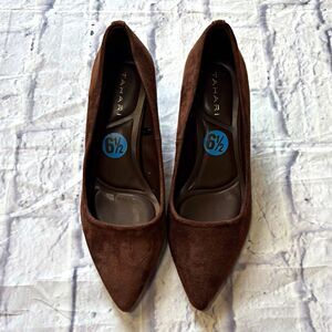 Tahari Women’s Brown Suede Pointed Toe Slip-On Pump Heels 6.5M